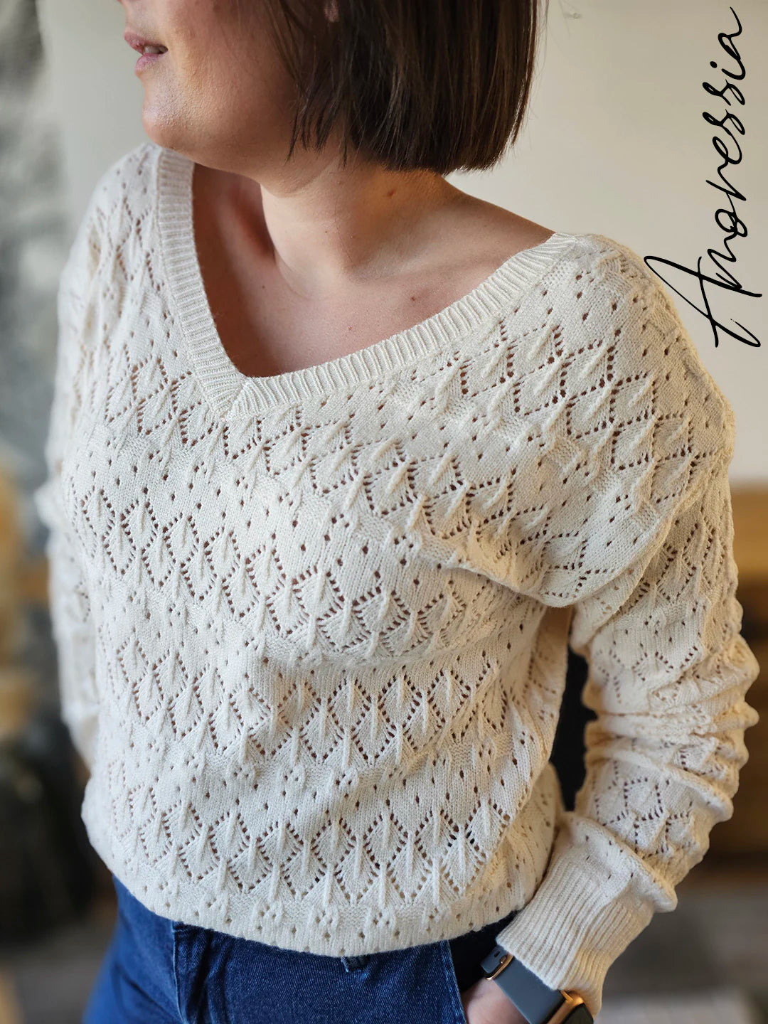Pull Pia Ecru — Pull Écru Femme photo portée