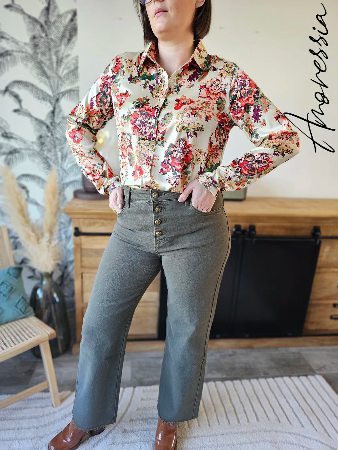 Chemise Jade — Chemise Verte Légère Femme photo lifestyle