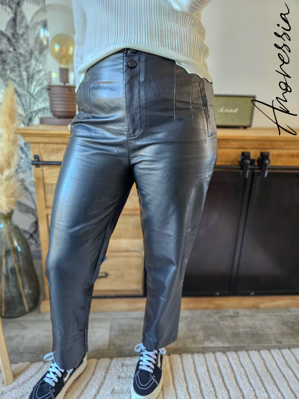Pantalon Arthur — Pantalon Droit Femme photo lifestyle