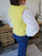 Gilet Aurum — Gilet Doré Élégant Femme vue dos