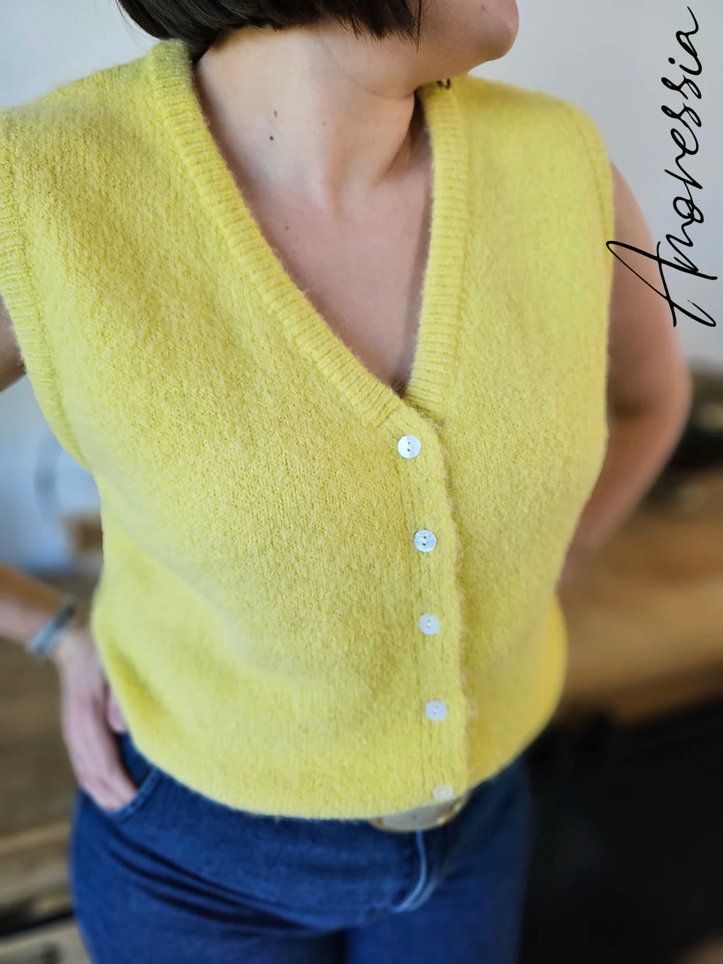 Gilet Aurum — Gilet Doré Élégant Femme