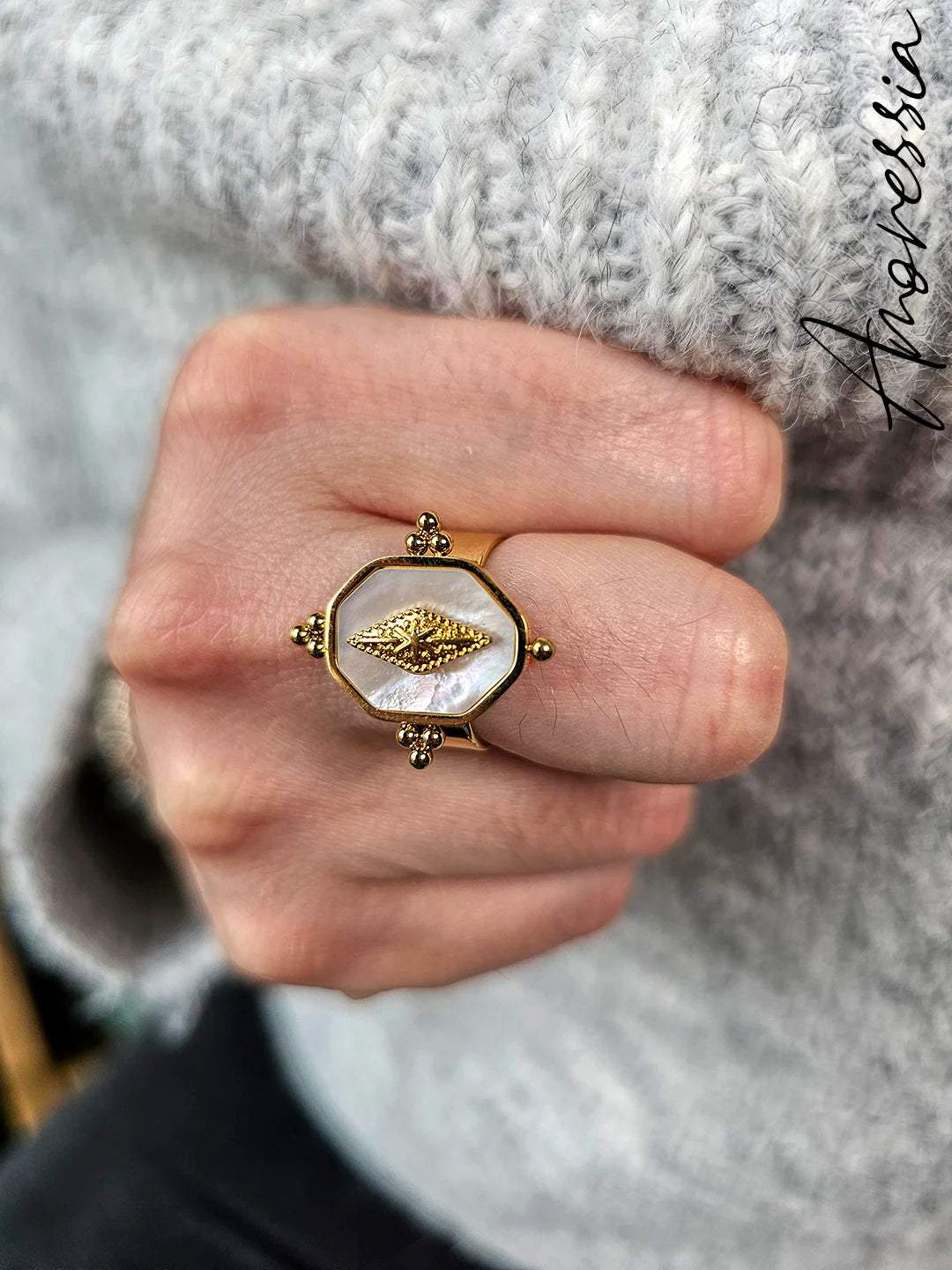 Bague Blanche — Bague Résine Blanche Femme vue détail