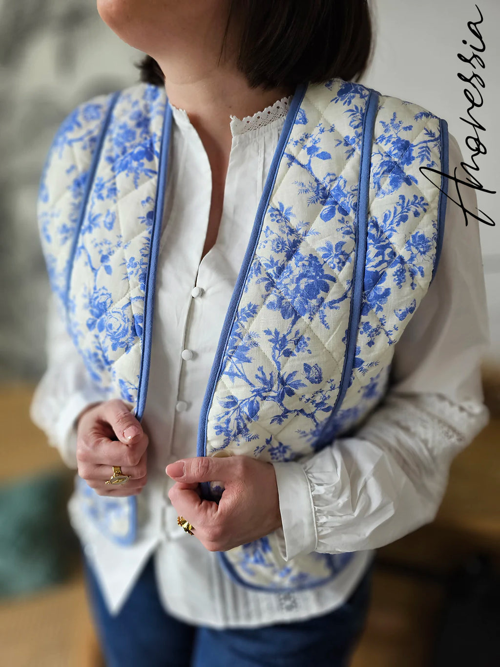 Gilet Blu — Gilet Bleu Doux Femme photo portée