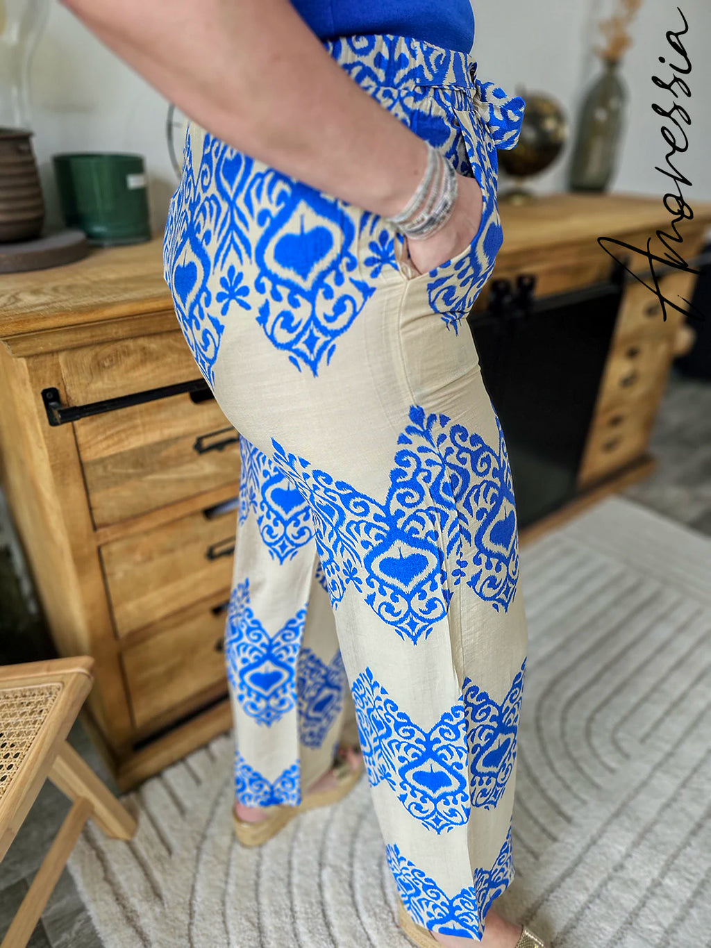 Pantalon Floris — Pantalon Large Femme photo lifestyle