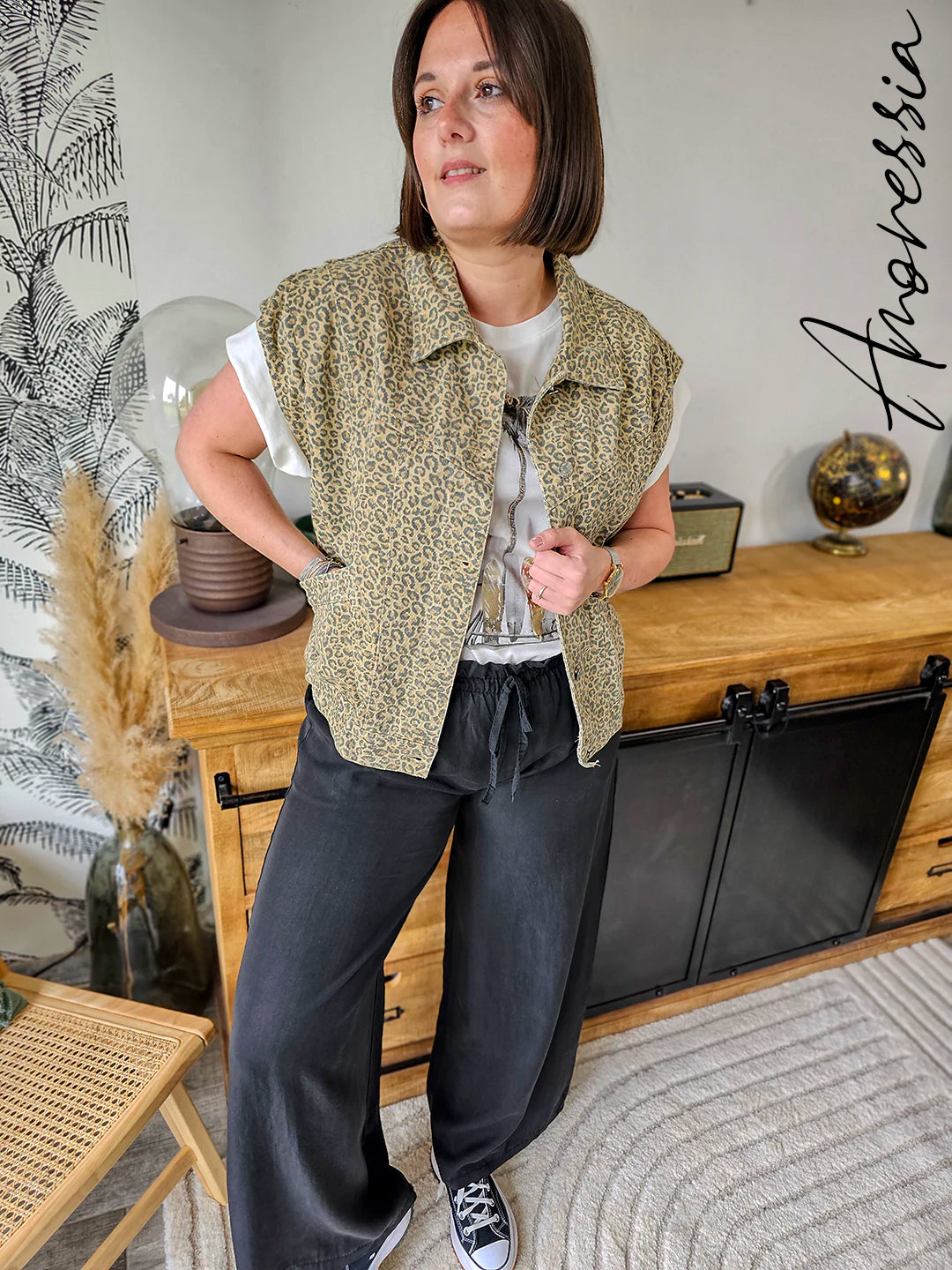 Pantalon Hélie Noir — Pantalon Noir Élégant Femme photo lifestyle