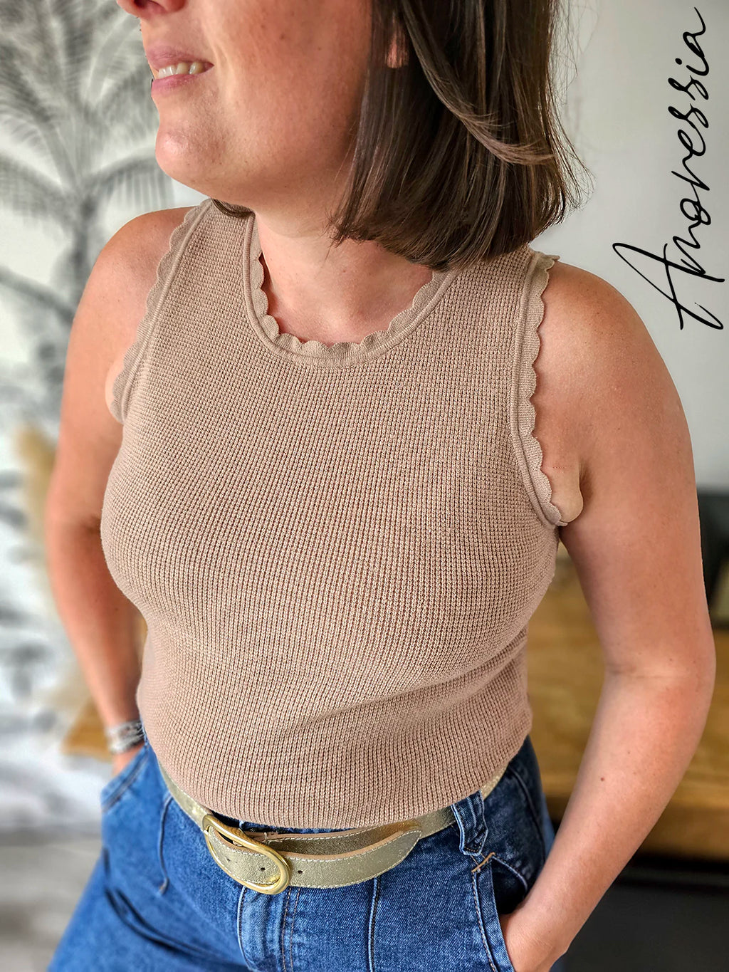 Débardeur Lya — Débardeur Satiné Femme Été photo lifestyle