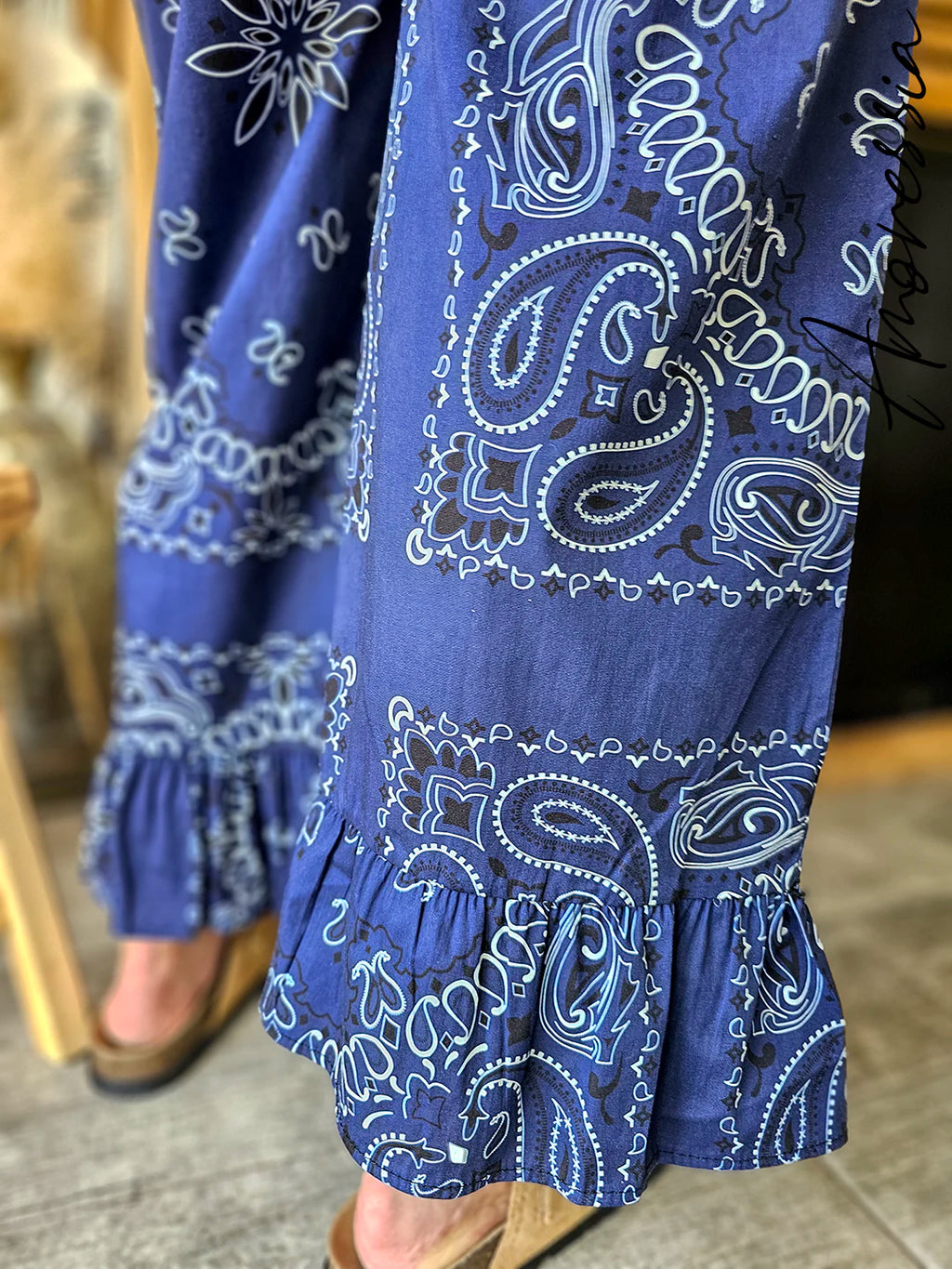 Pantalon Bora Bleu — Pantalon Bleu Imprimé Bandana Volants Femme autre vue