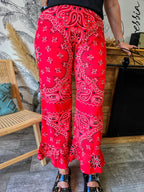 Pantalon Bora Rouge — Pantalon Rouge Imprimé Bandana Volants Femme
