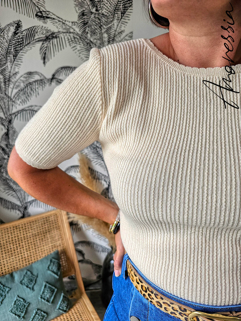Pull Vanilla Beige — Pull Maille Manches Courtes Beige Femme photo portée
