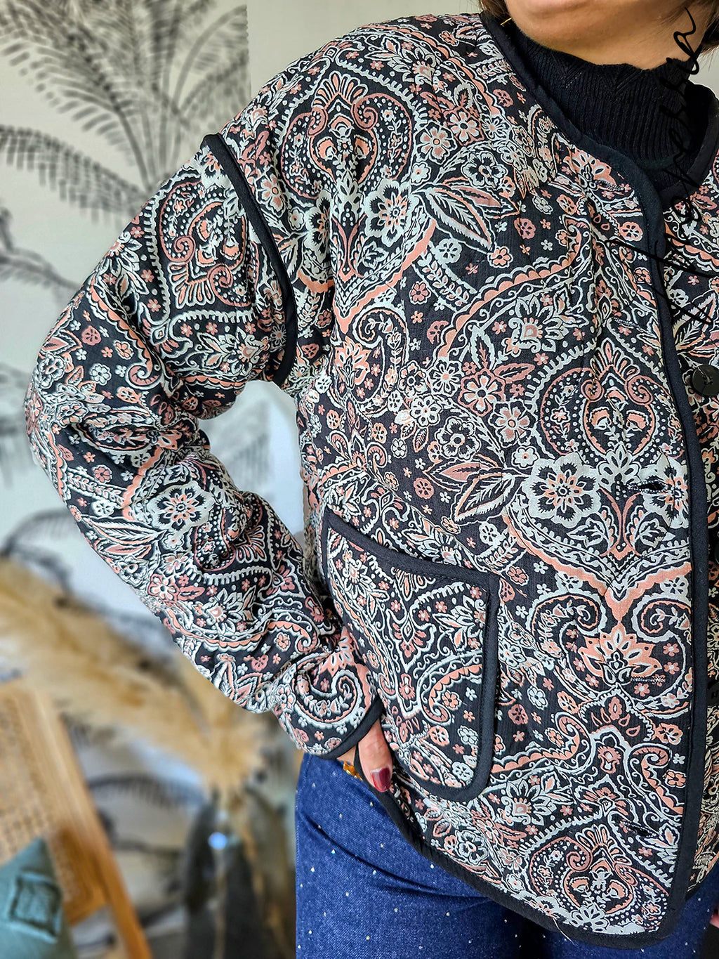 Veste Raven — Veste Matelassée Noire Imprimé Rose Femme