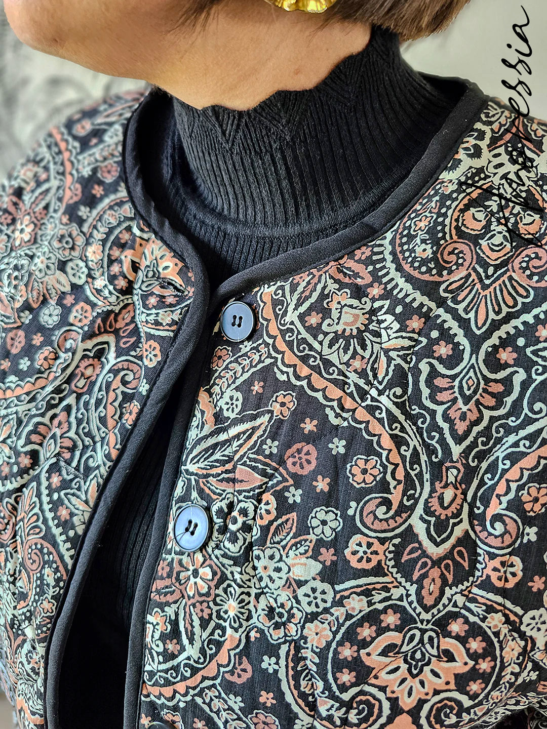 Veste Raven — Veste Matelassée Noire Imprimé Rose Femme