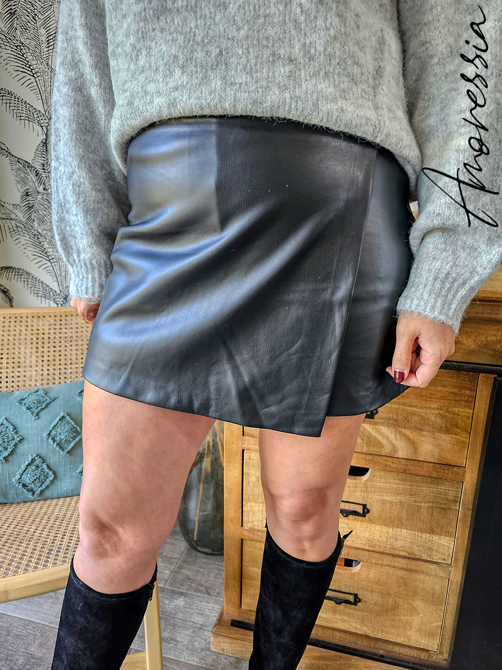 Jupe Short Simili Noir — Jupe Short Simili Cuir Noir Femme