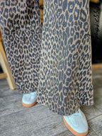 Jean Léopard — Jean Wide Leg Taille Haute Imprimé Léopard Femme vue détail
