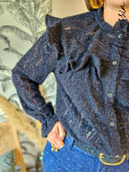 Chemise Naia — Chemise Noire Manches Longues Femme photo portée