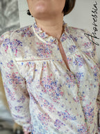 Chemise Lilas — Blouse Crème Broderies Femme photo lifestyle