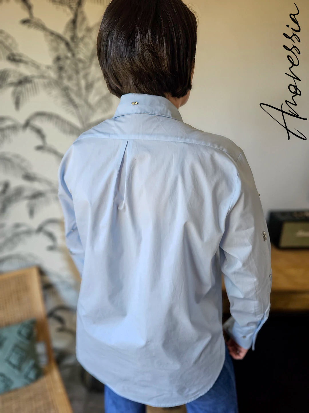 Chemise Scintillante — Chemise Bleu Ciel Pierres Femme photo lifestyle