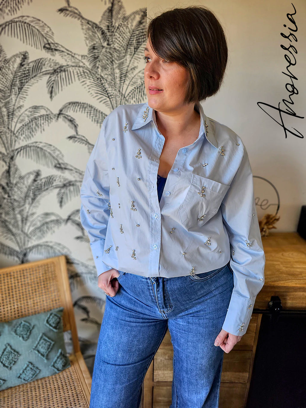 Chemise Scintillante — Chemise Bleu Ciel Pierres Femme look complet