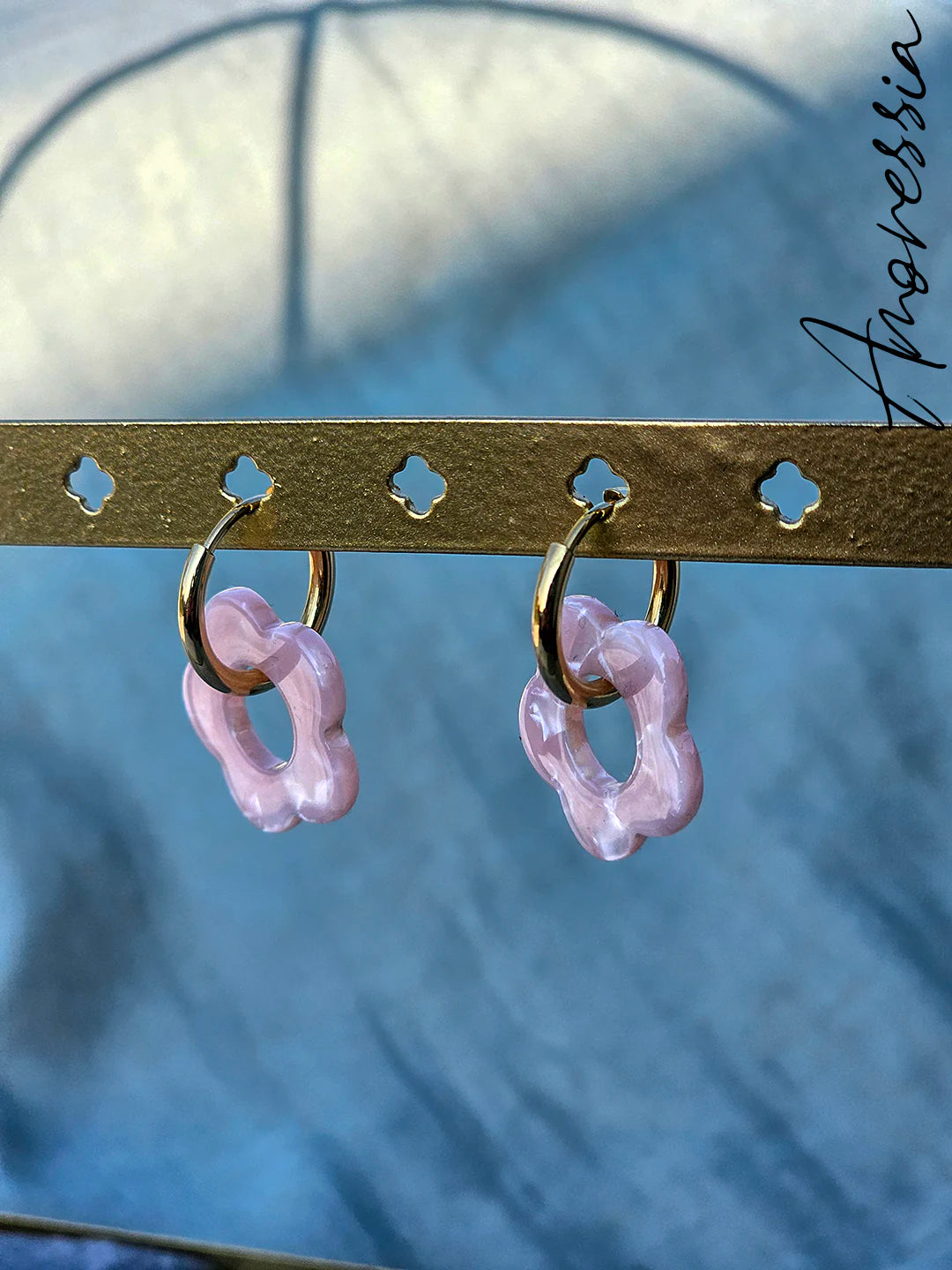 Créoles Rosa — Créoles Résine Colorée Femme photo portées