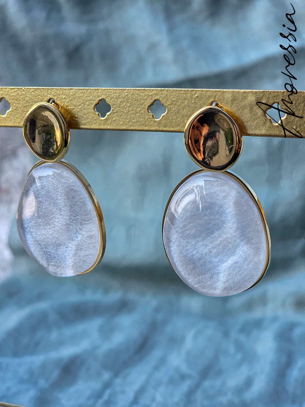 Boucles d'Oreilles Aulde — Boucles Dorées Pendantes Femme vue détail