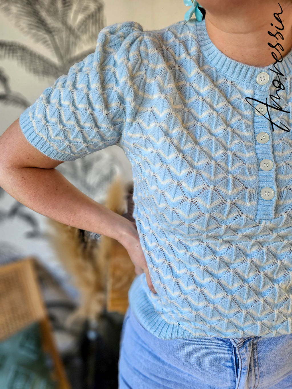 Pull Azurin — Pull Maille Bleu Ciel Manches Courtes Femme photo portée