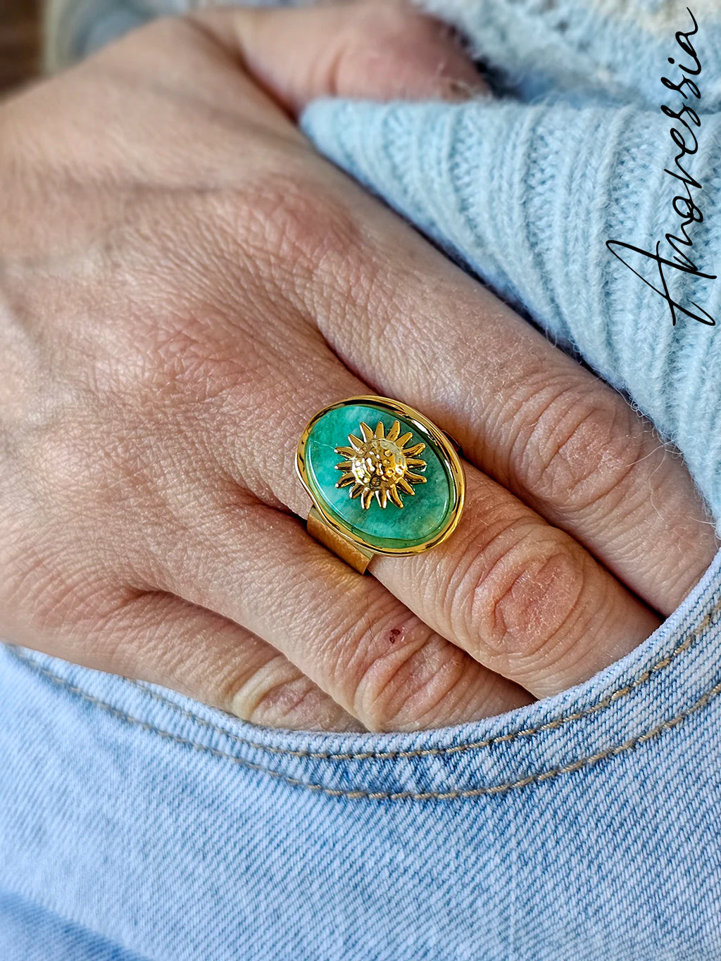 Bague Oraine Verte — Bague Résine Verte Femme lifestyle