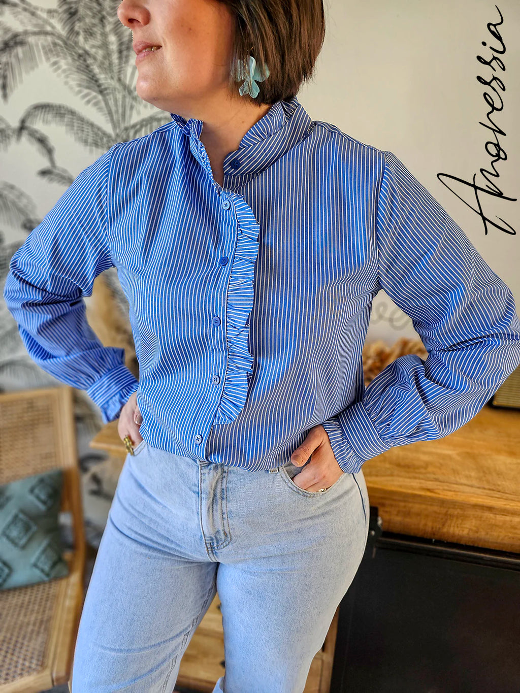 Chemise Vera — Chemise Bleue Rayures Femme photo lifestyle