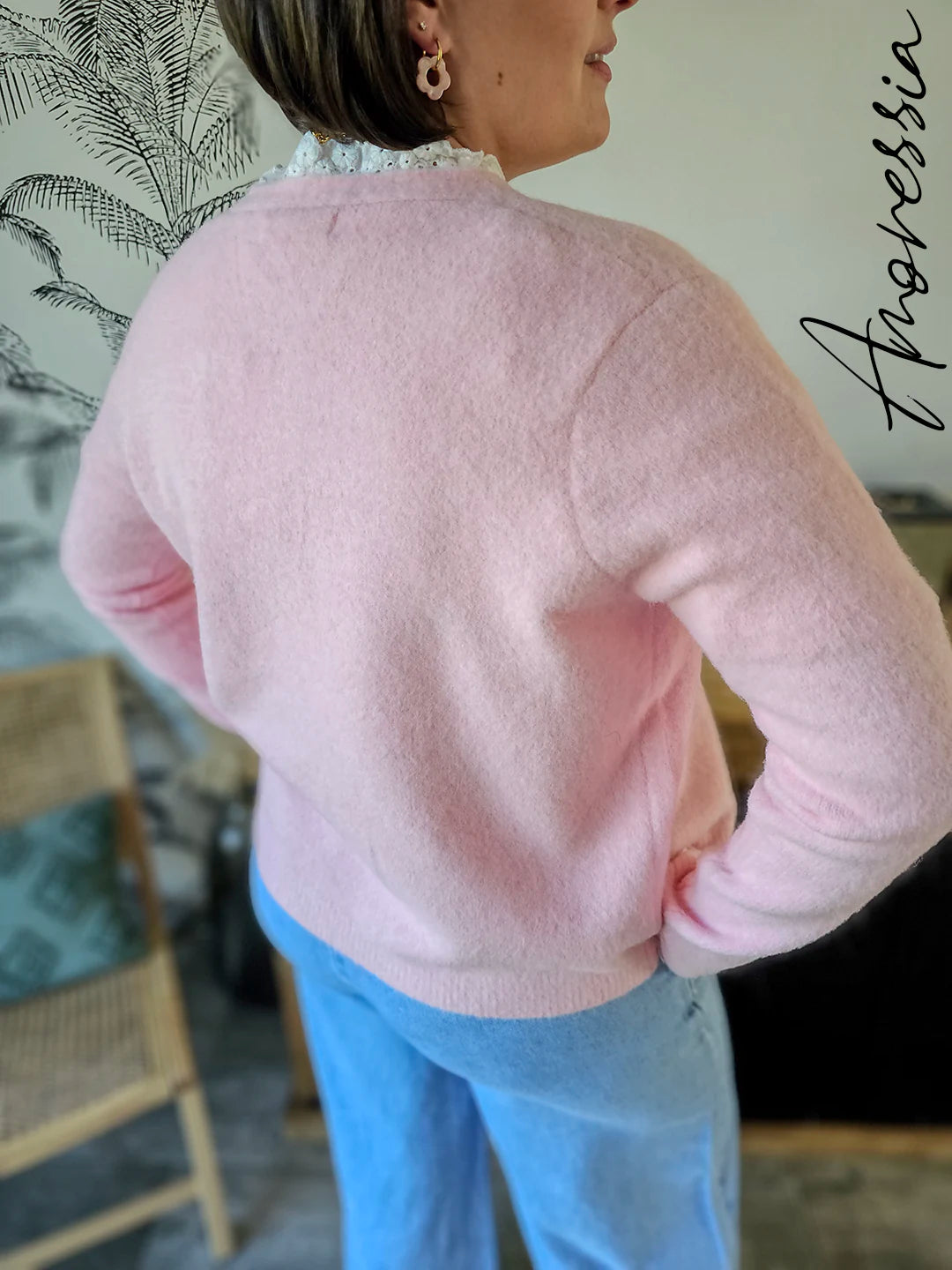 Gilet Flamingo — Gilet Ouvert Rose Pâle Femme photo lifestyle