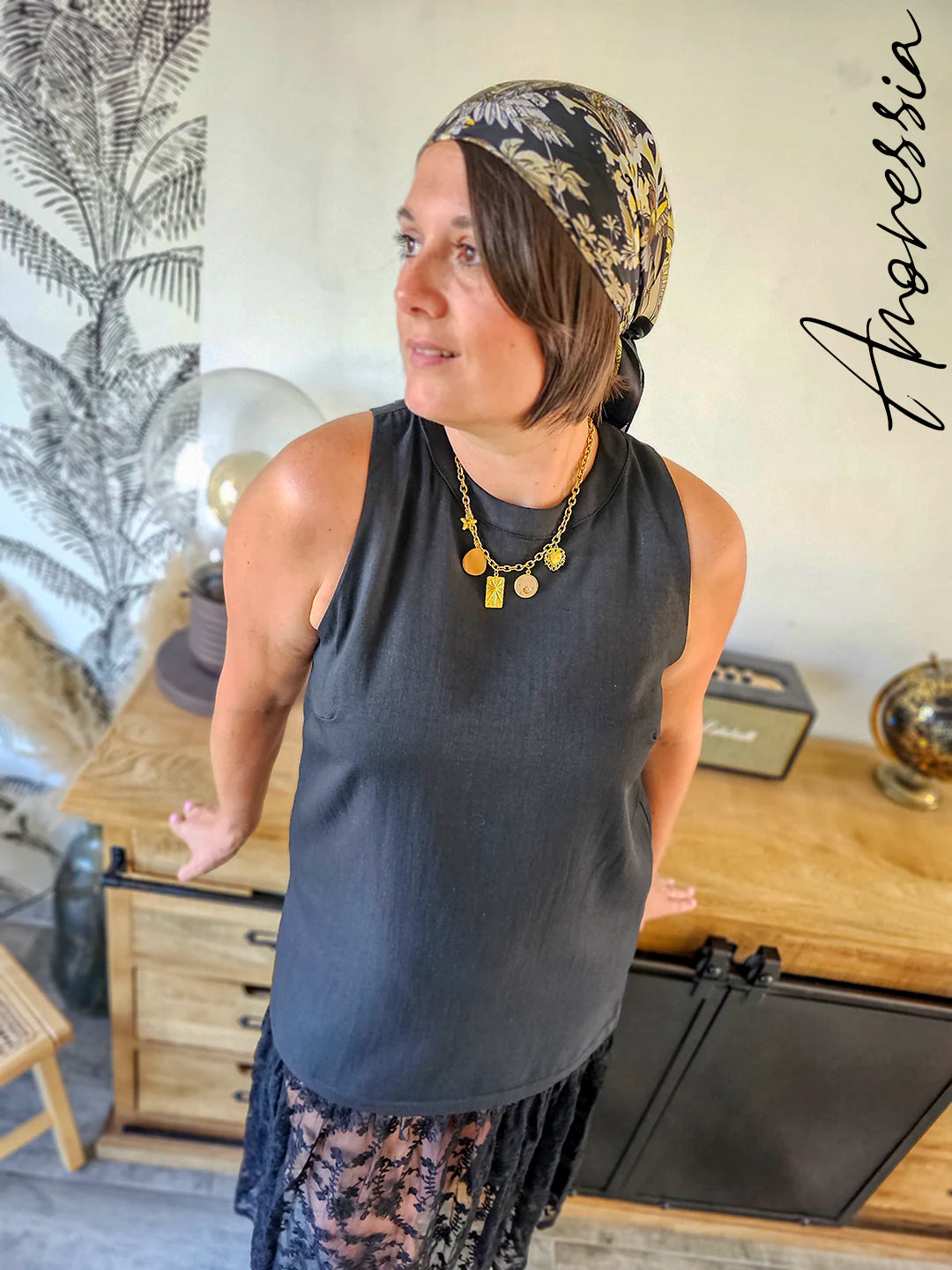 Robe Donna — Robe Noire Dentelle Sans Manches Femme look complet