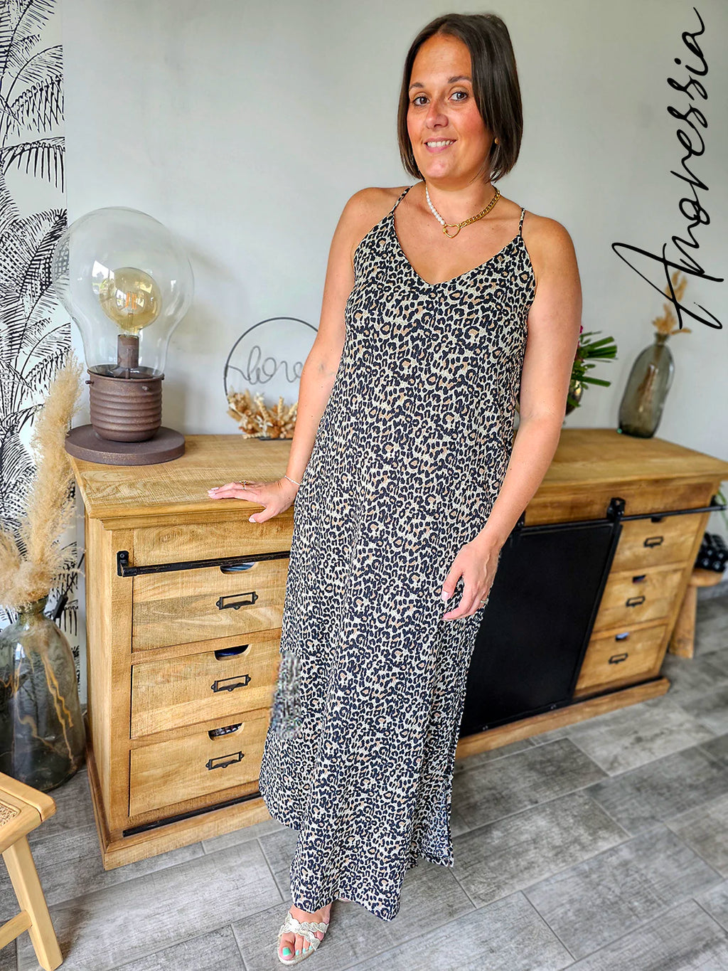 Robe Longue Léopard — Robe Fluide Imprimé Léopard Dos Croisé Femme photo portée