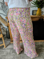 Pantalon plissée Georgia — Pantalon Plissé Élégant Femme photo lifestyle