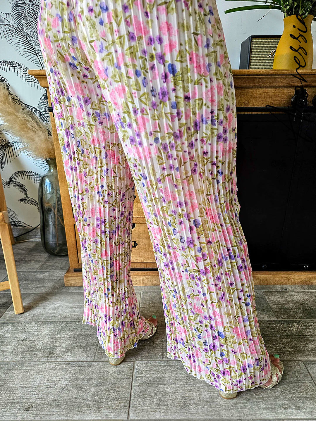 Pantalon plissée Georgia — Pantalon Plissé Élégant Femme vue dos
