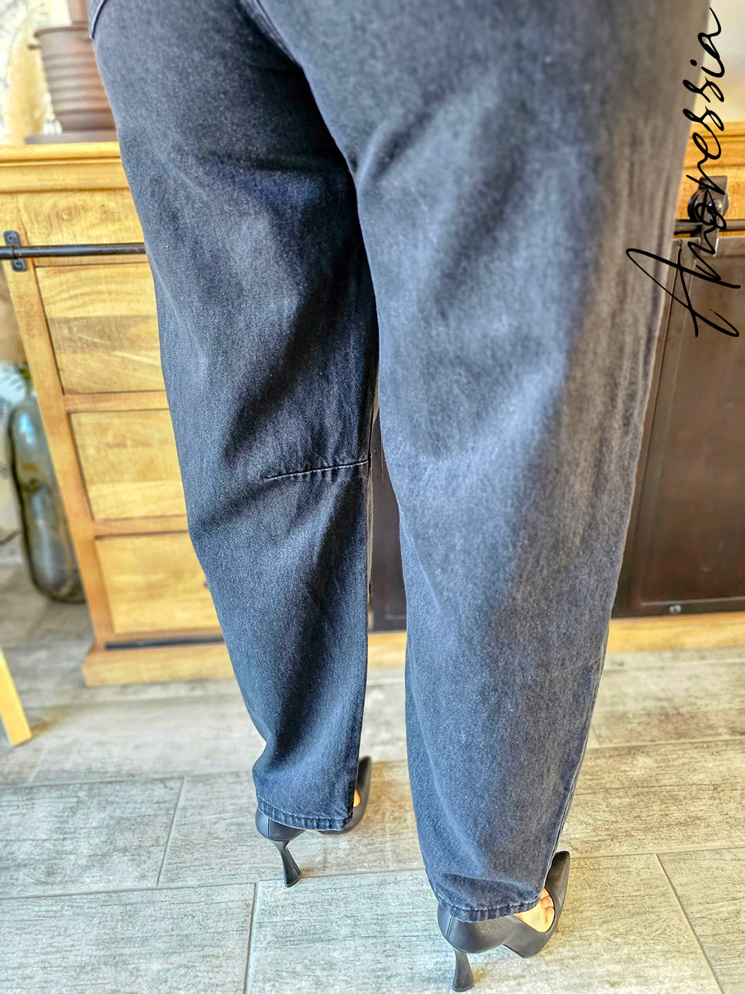 Jean Barrel — Jean Barrel Leg Taille Haute Femme photo lifestyle