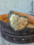 Ceinture Boucle Coeur Choco — Ceinture Chocolat Boucle Cœur Femme photo portée