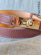Ceinture Cuir Marron Fermoir Doré — Ceinture Cuir Marron Femme photo portée