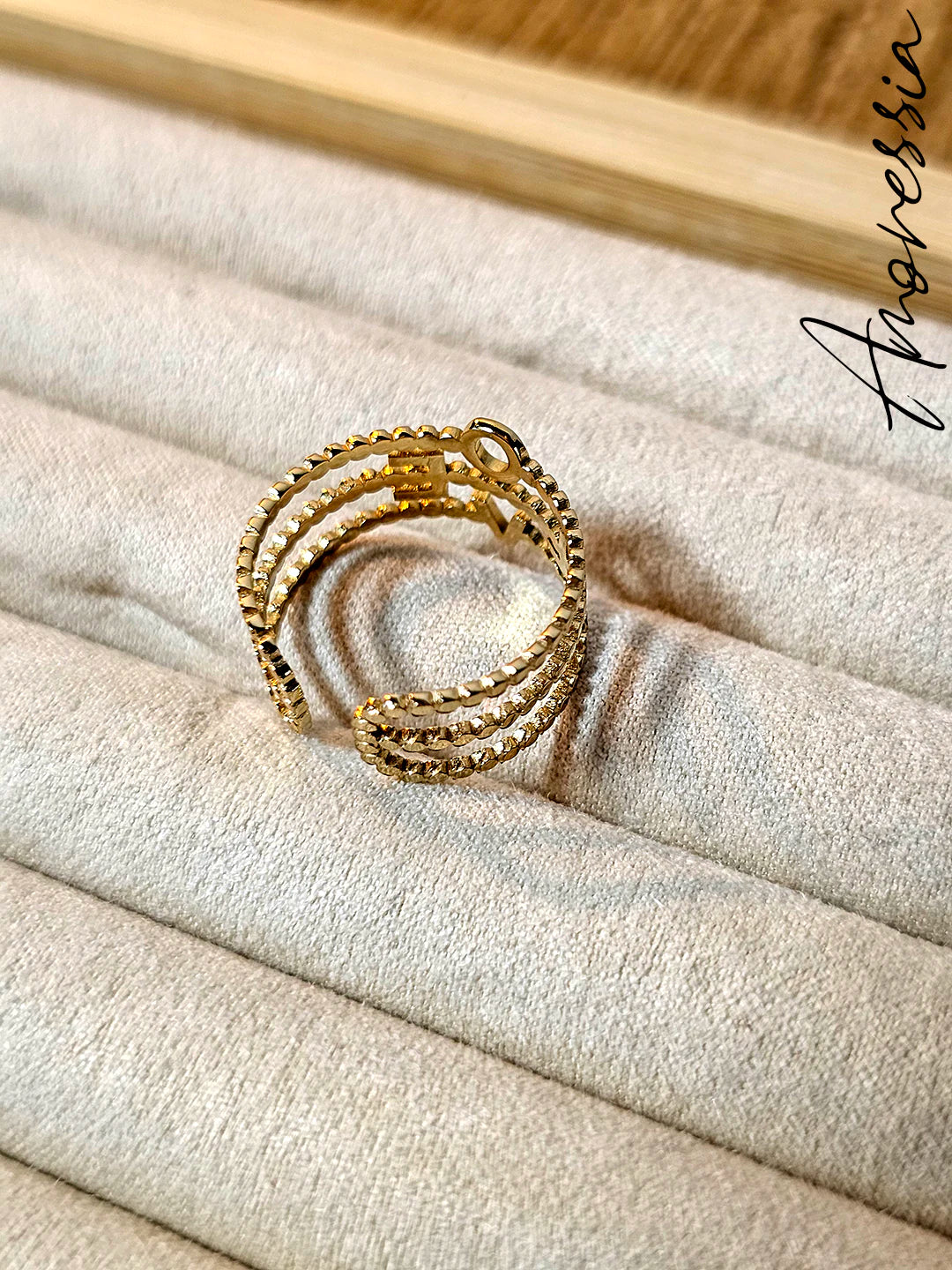 Bague Triple Rang Love — Bague Dorée Triple Rang Femme autre vue