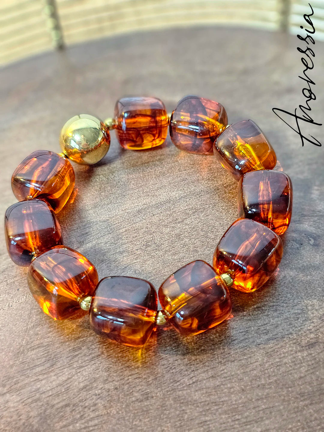 Bracelet résine et perle doré