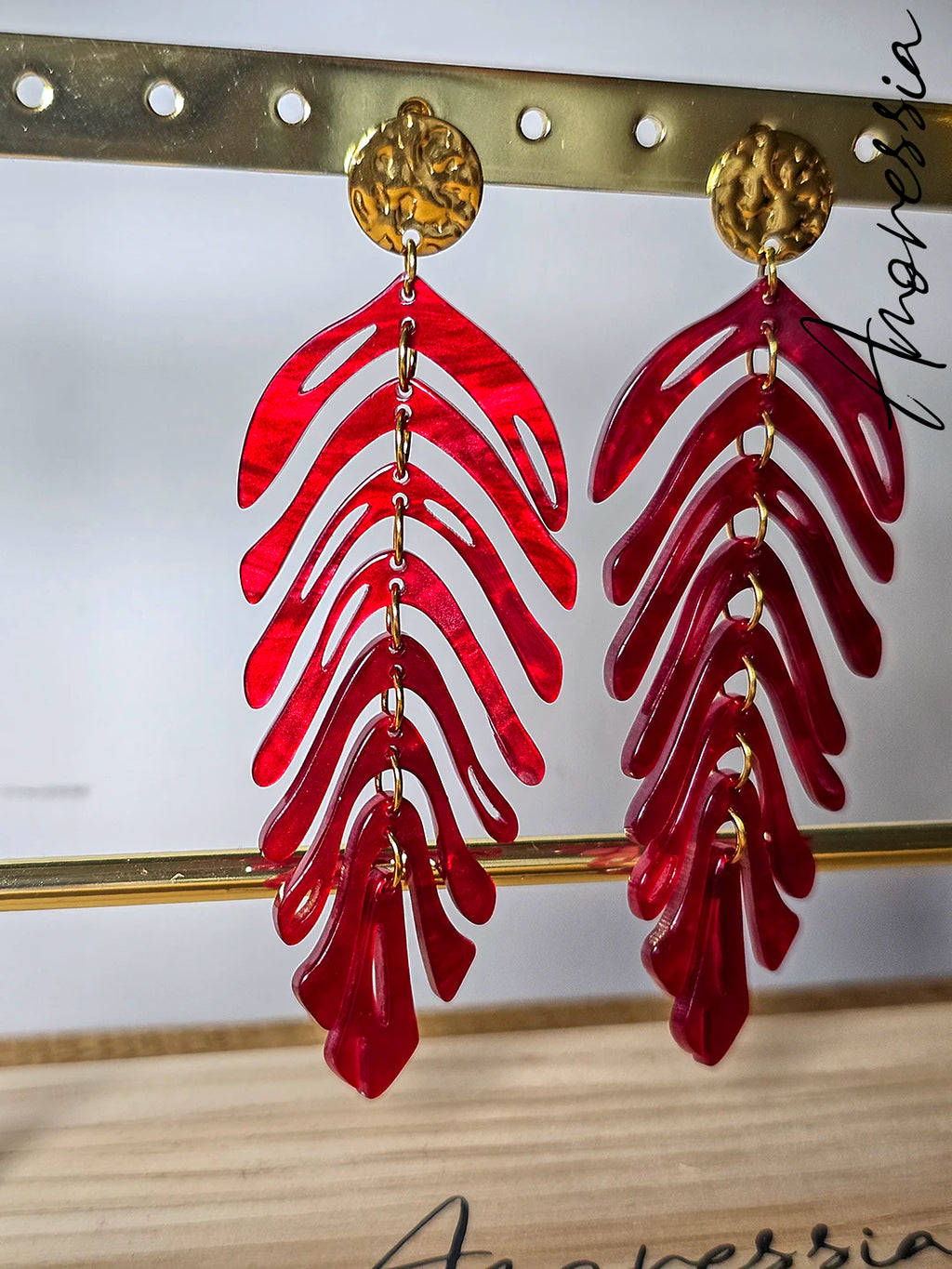 Boucles d'Oreilles Feuilles — Boucles Dorées Feuilles Femme photo mode