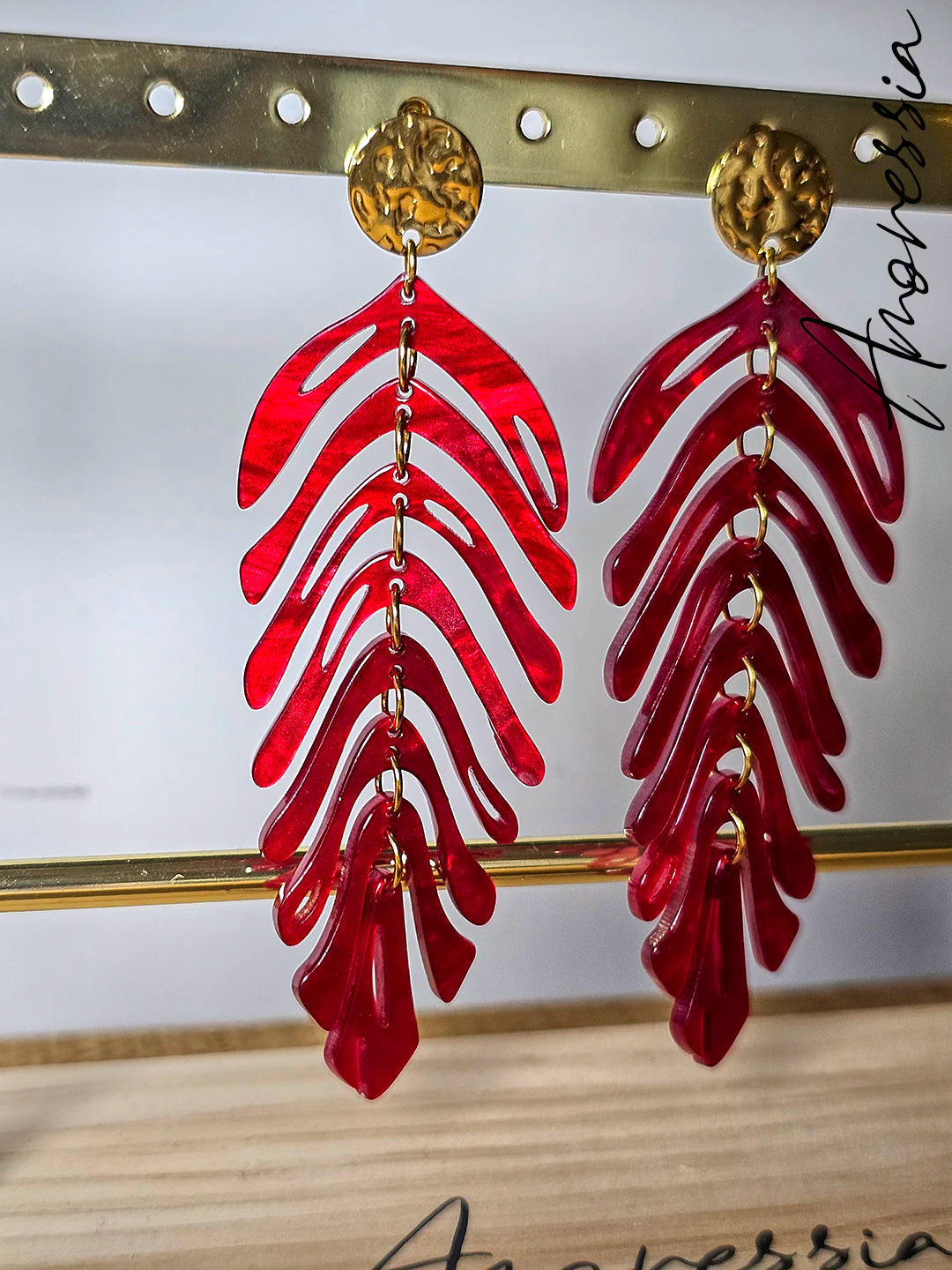 Boucles d'Oreilles Feuilles — Boucles Dorées Feuilles Femme photo mode