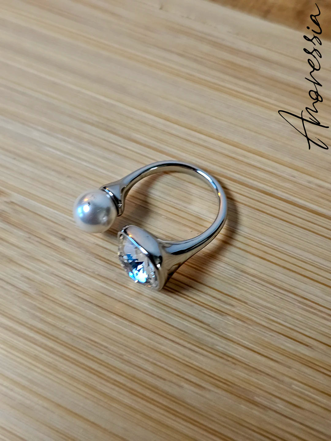 Bague Argentée ouverte- strass carré & perle blanche
