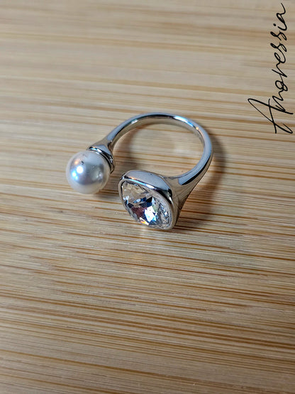 Bague Argentée ouverte- strass carré & perle blanche