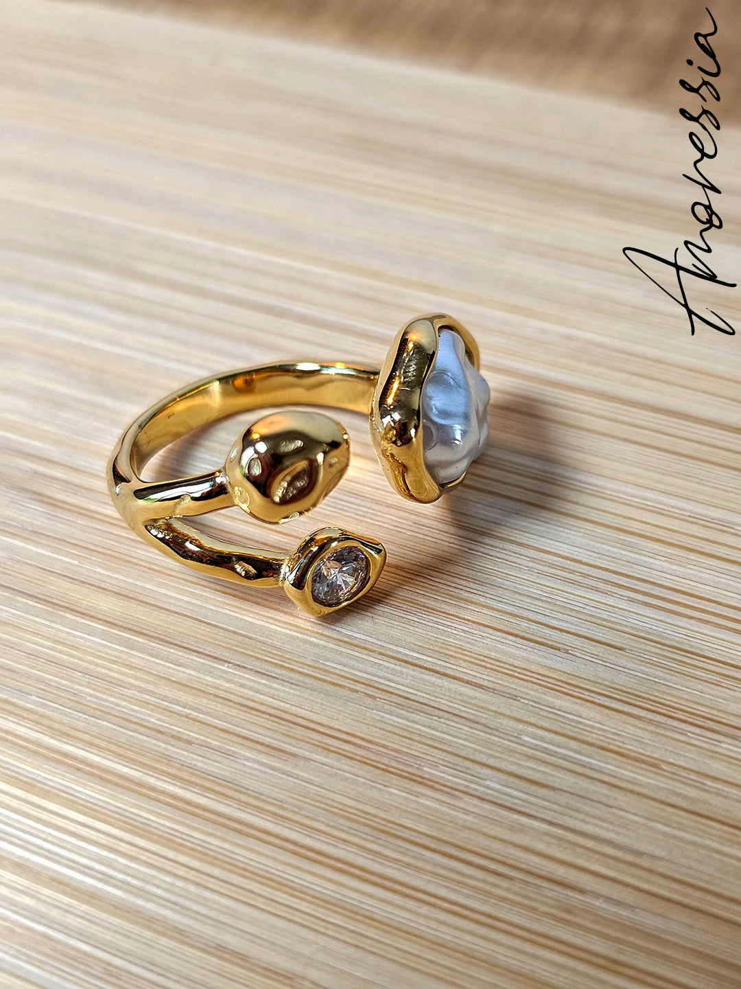 Bague Doré 3 Pierres — Bague Dorée Triple Pierre Femme vue détail