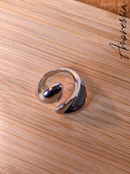 Bague Argentée Mia — Bague Argentée Ajustable Femme vue détail