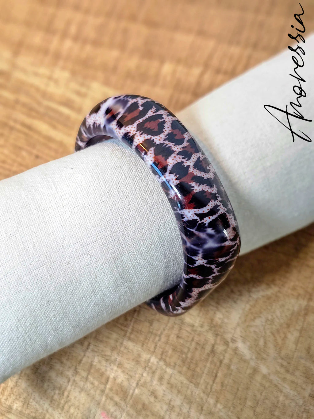 Bracelet Résine Léopard — Bracelet Imprimé Léopard Femme photo porté