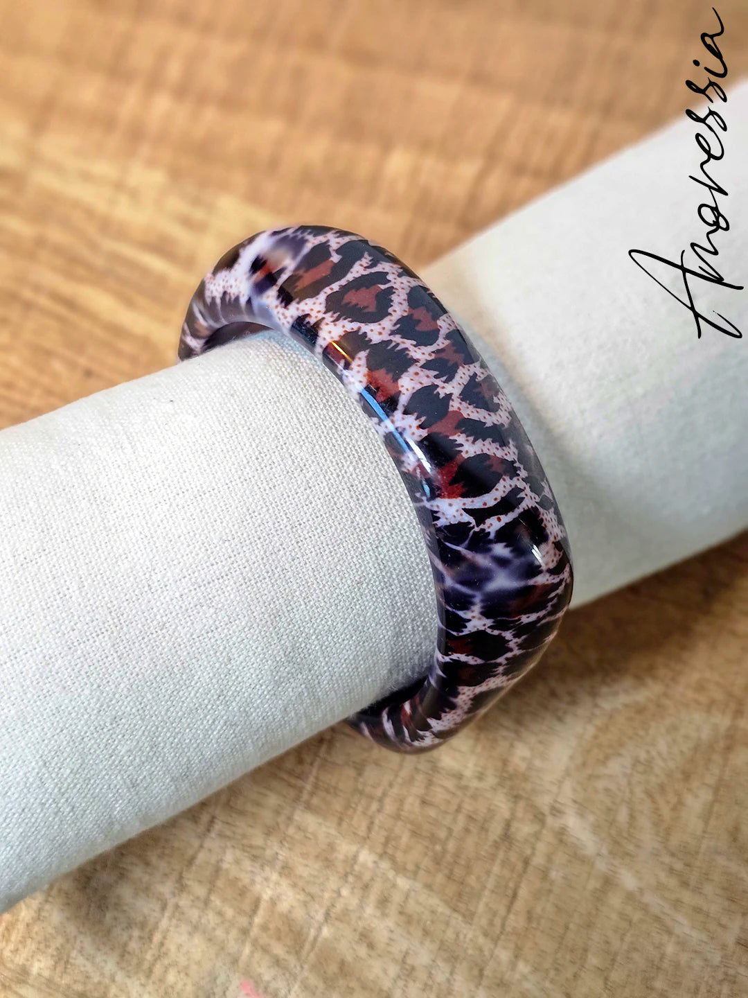 Bracelet Résine Léopard — Bracelet Imprimé Léopard Femme photo porté