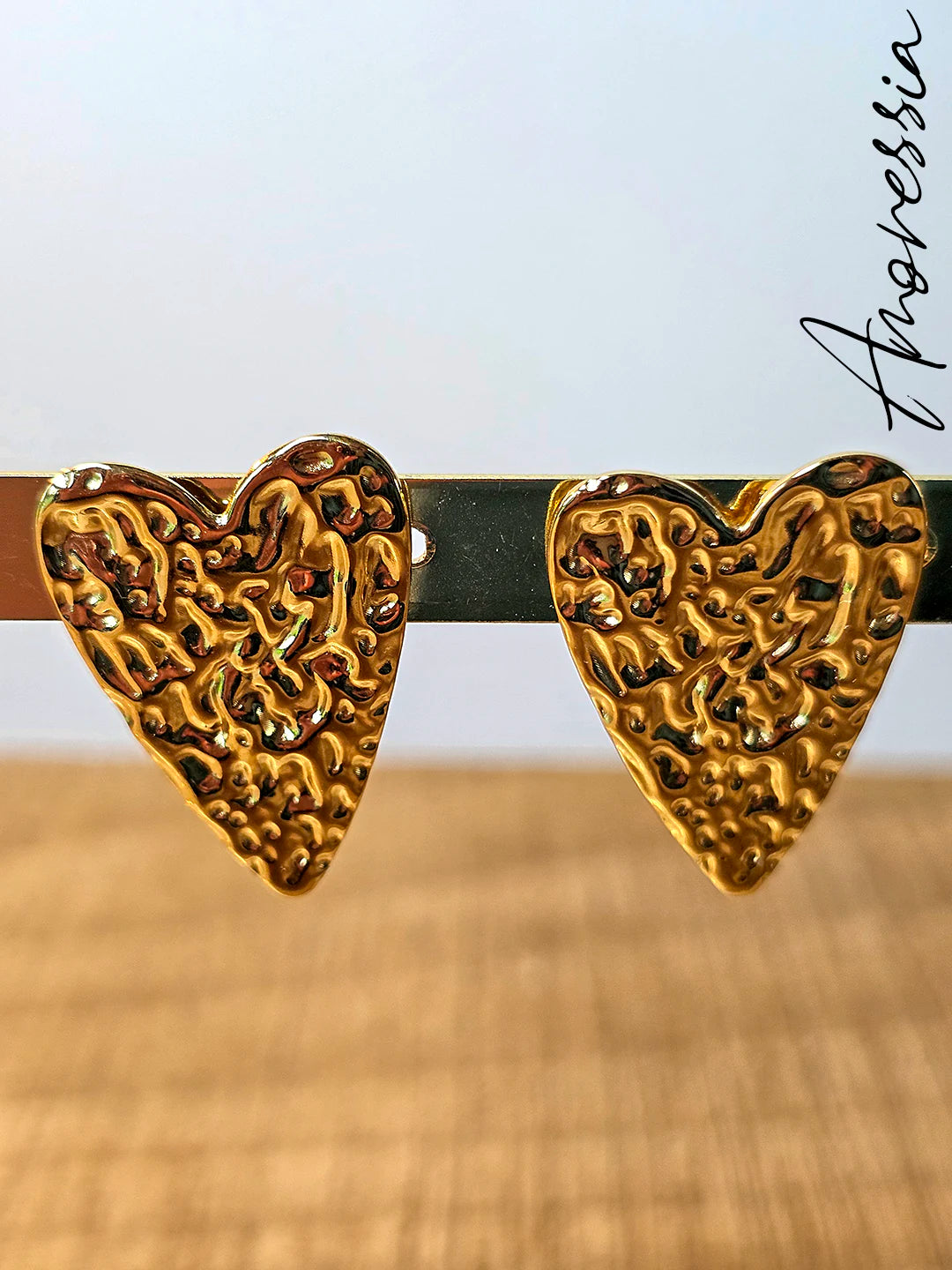 Boucles d'Oreilles Coeur — Boucles Cœur Dorées Femme vue détail