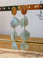 Boucles d'Oreilles Pétales — Boucles Florales Dorées Femme