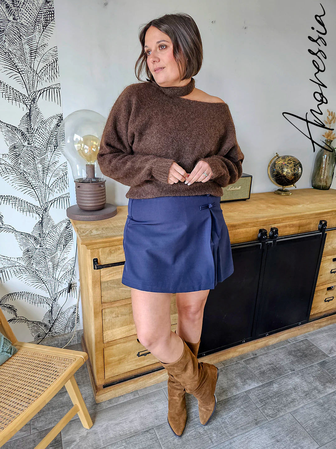 Pull Chocolat Femme Asymétrique Une Épaule — Pull Lou