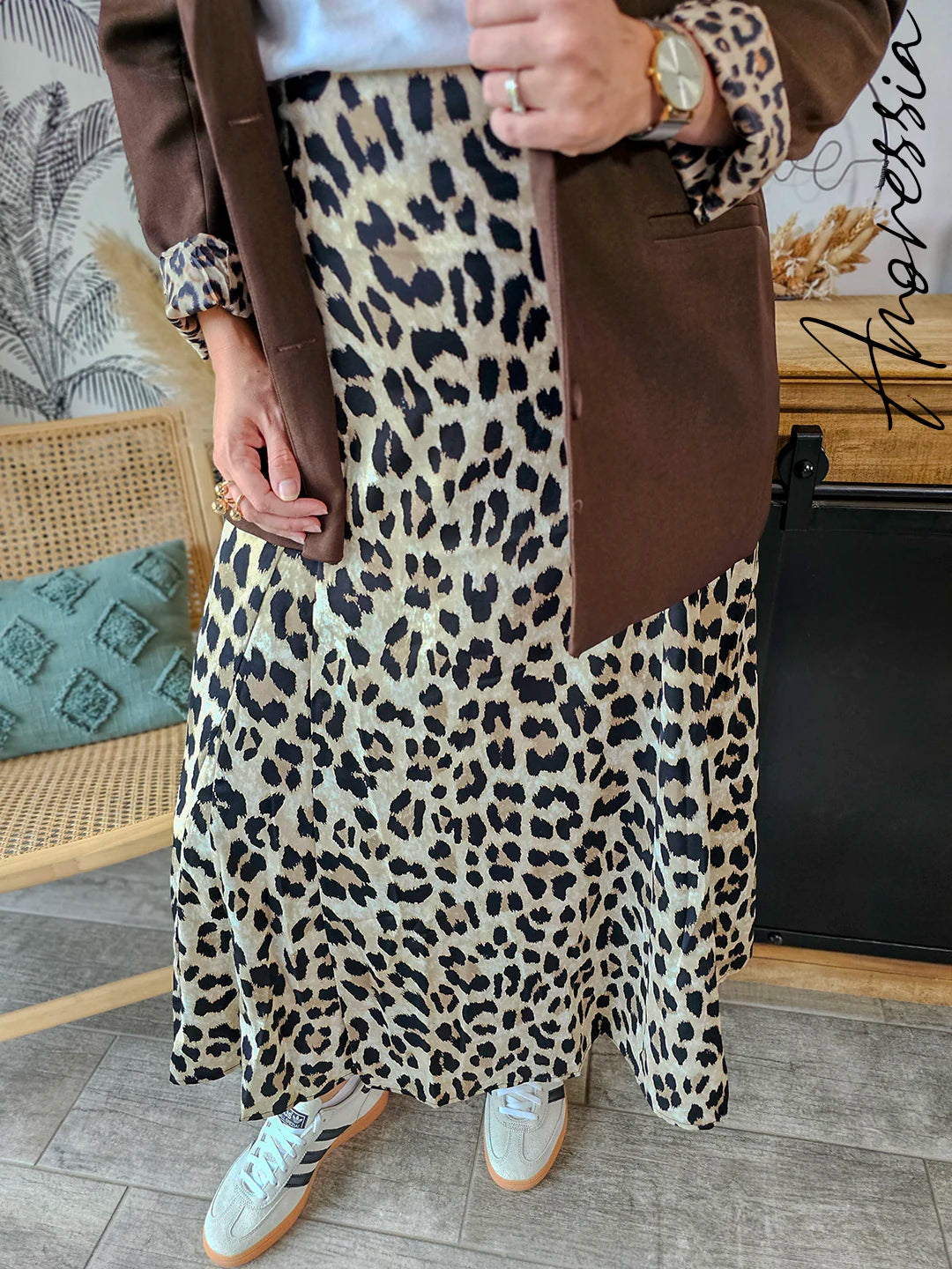 Jupe longue léopard street style, pour un look casual chic tendance et branché